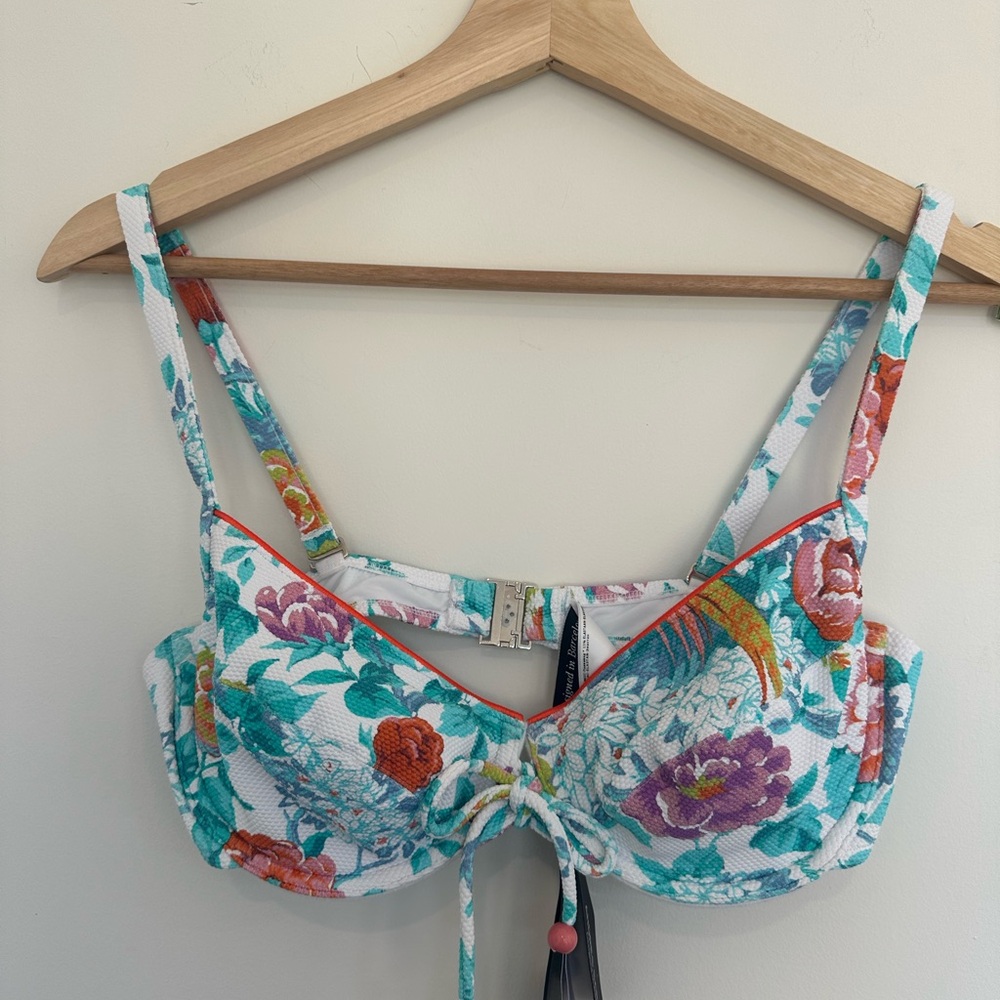 Andres Sarda NWT Floral Print Bikini Top 34 D‎